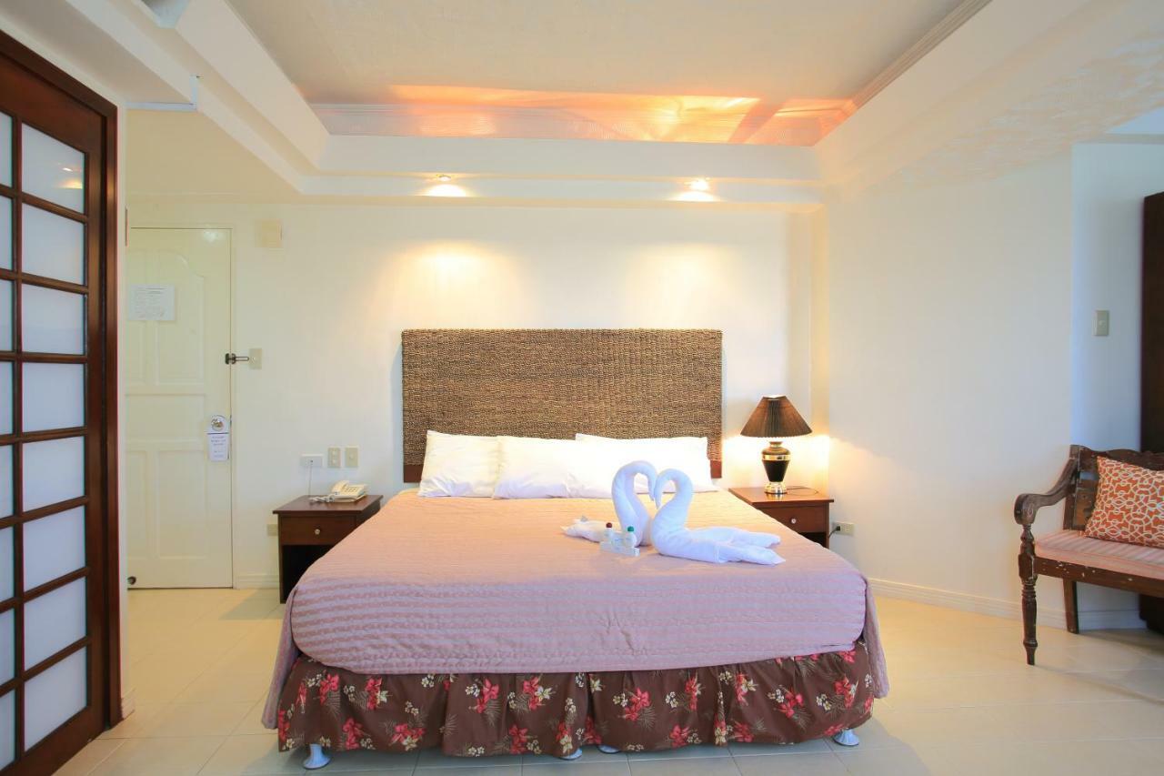 Wild Orchid Beach Resort Olongapo Eksteriør billede